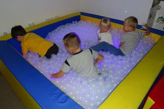  Grafika #2: DOŚWIADCZANIE ŚWIATA grafika