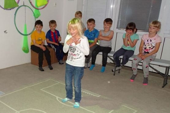  Grafika #4: DOŚWIADCZANIE ŚWIATA grafika