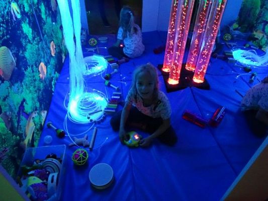  Grafika #5: DOŚWIADCZANIE ŚWIATA grafika