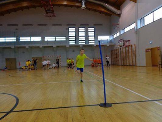  Grafika #7: MIEJSKIE ZAWODY SPORTOWE DLA SZKÓŁ PODSTAWOWYCH KLAS II i III Baw się razem z nami grafika