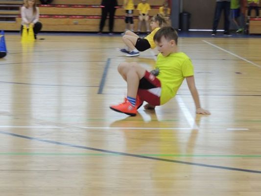  Grafika #10: MIEJSKIE ZAWODY SPORTOWE DLA SZKÓŁ PODSTAWOWYCH KLAS II i III Baw się razem z nami grafika