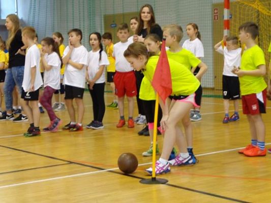  Grafika #14: MIEJSKIE ZAWODY SPORTOWE DLA SZKÓŁ PODSTAWOWYCH KLAS II i III Baw się razem z nami grafika