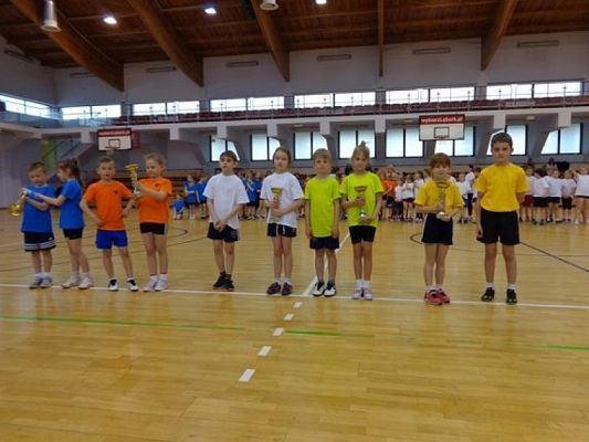  Grafika #19: MIEJSKIE ZAWODY SPORTOWE DLA SZKÓŁ PODSTAWOWYCH KLAS II i III Baw się razem z nami grafika