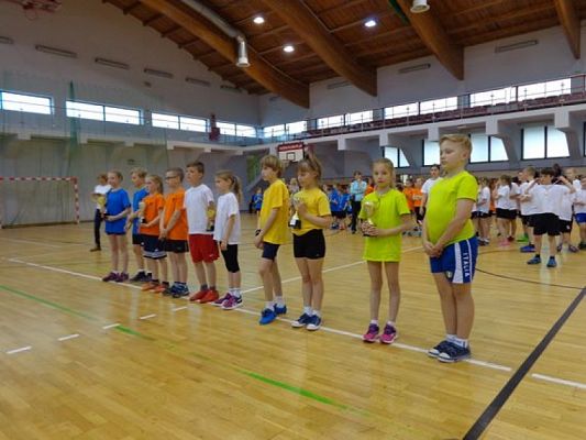  Grafika #21: MIEJSKIE ZAWODY SPORTOWE DLA SZKÓŁ PODSTAWOWYCH KLAS II i III Baw się razem z nami grafika
