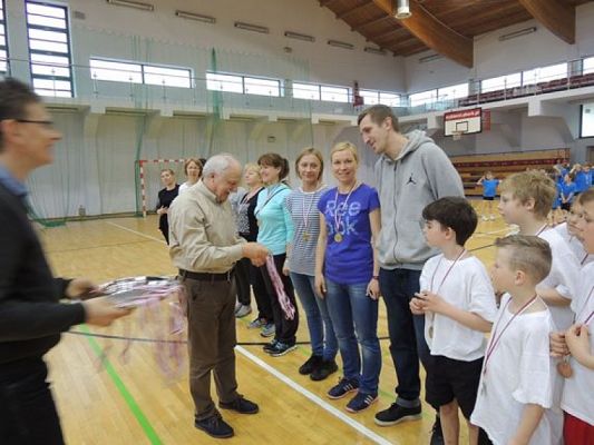 Grafika #24: MIEJSKIE ZAWODY SPORTOWE DLA SZKÓŁ PODSTAWOWYCH KLAS II i III Baw się razem z nami grafika