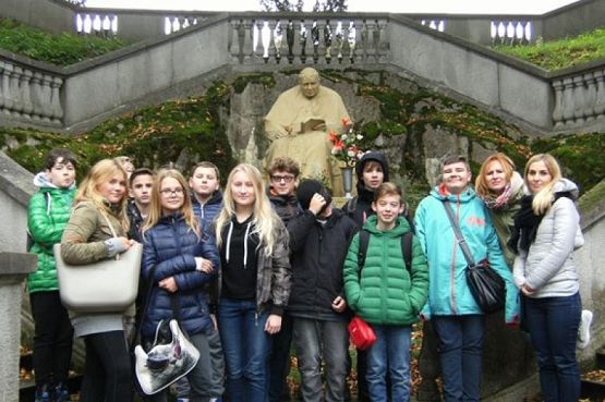  Grafika #0: WYCIECZKA KLAS VI DO PELPLINA grafika