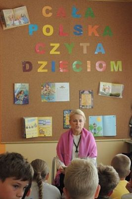  Grafika #4: SZKOLNA EDYCJA OGÓLNOPOLSKIEJ AKCJI SPOŁECZNEJ ,,CAŁA POLSKA CZYTA DZIECIOM grafika