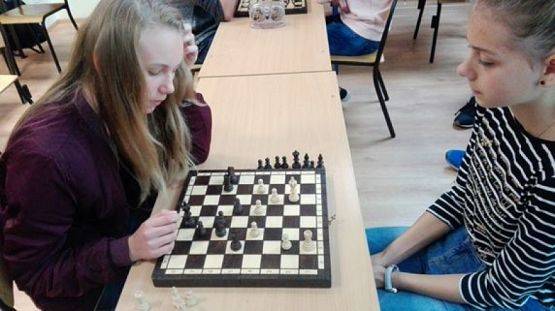  Grafika #1: IGRYSKA MŁODZIEŻY SZKOLNEJ W SZACHACH DRUŻYNOWYCH grafika
