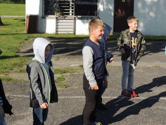  Grafika #2: ,,Integracja Ty i Ja czyli wycieczka klas I i II do Runowa grafika