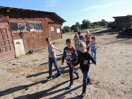  Grafika #6: ,,Integracja Ty i Ja czyli wycieczka klas I i II do Runowa grafika