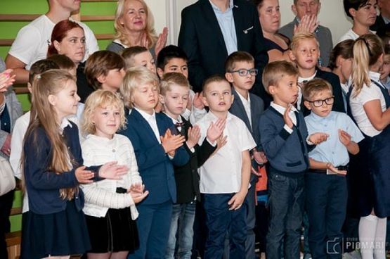  Grafika #3: Rozpoczęcie Roku Szkolnego grafika