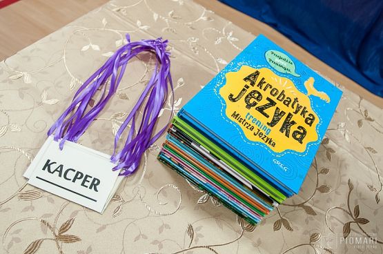  Grafika #3: Pasowanie na ucznia Społecznej Językowej Szkoły Podstawowej grafika