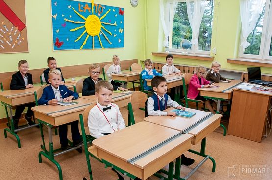  Grafika #14: Pasowanie na ucznia Społecznej Językowej Szkoły Podstawowej grafika