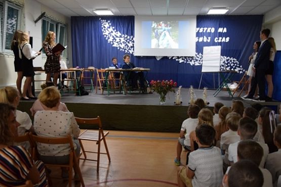 Grafika #1: Uroczyste zakończenie roku szkolnego 2018/2019 grafika