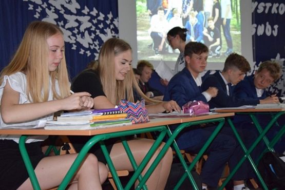 Grafika #35: Uroczyste zakończenie roku szkolnego 2018/2019 grafika