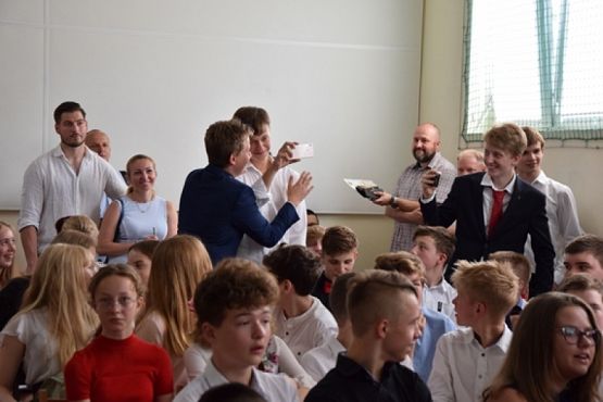 Grafika #64: Uroczyste zakończenie roku szkolnego 2018/2019 grafika