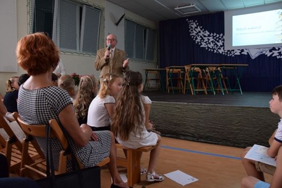 Grafika #68: Uroczyste zakończenie roku szkolnego 2018/2019 grafika