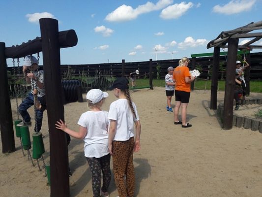  Grafika #14: ,,Mali Komandosi" w Grąbkowie grafika