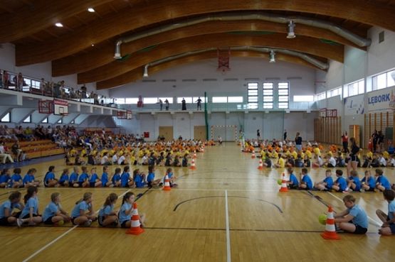  Grafika #31: KONKURS SPORTOWY DLA KLAS I-III  KTO Z NAS LEPIEJ I PRĘDZEJ  grafika