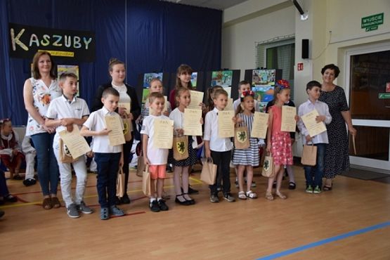  Grafika #12: GALA FINAŁOWA VII Powiatowego Konkursu Plastycznego ,,Kaszuby jak malowane grafika