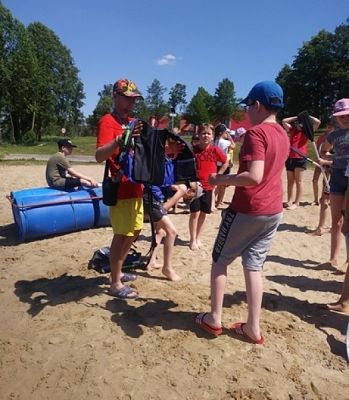  Grafika #3: BIWAK W MAUSZU KLASY IV A i V B grafika