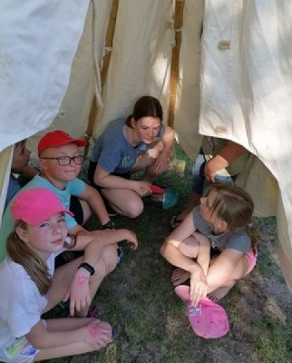  Grafika #15: BIWAK W MAUSZU KLASY IV A i V B grafika