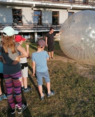  Grafika #17: BIWAK W MAUSZU KLASY IV A i V B grafika