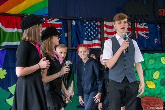  Grafika #14: ENGLISH STATION grafika