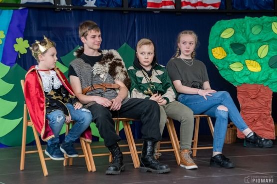  Grafika #17: ENGLISH STATION grafika