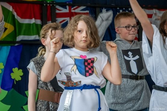  Grafika #24: ENGLISH STATION grafika