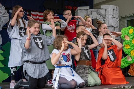  Grafika #27: ENGLISH STATION grafika