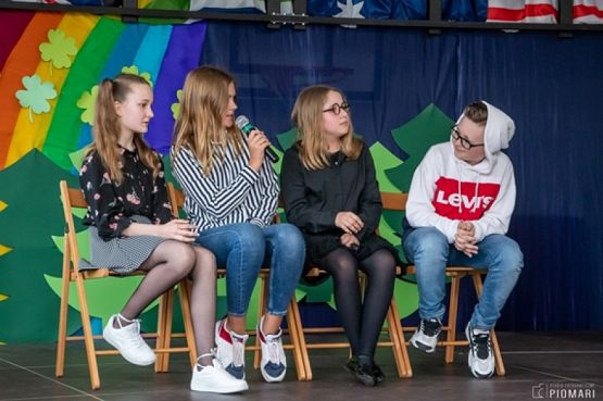  Grafika #50: ENGLISH STATION grafika