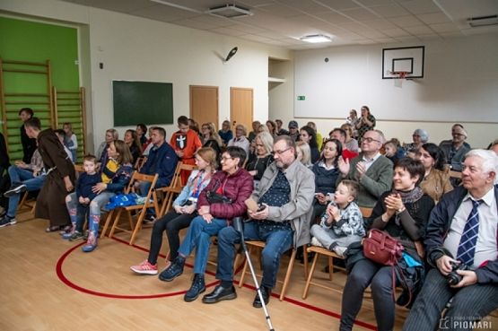  Grafika #57: ENGLISH STATION grafika