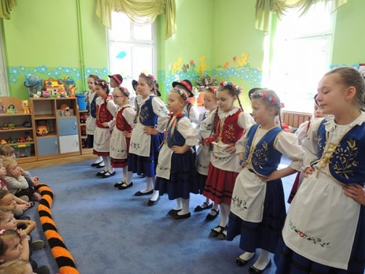  Grafika #6: ,,Lęborskie Słoneczka u przedszkolaków grafika