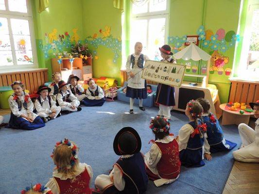  Grafika #7: ,,Lęborskie Słoneczka u przedszkolaków grafika