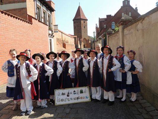  Grafika #10: ,,Lęborskie Słoneczka u przedszkolaków grafika