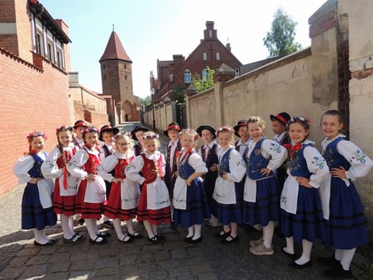  Grafika #12: ,,Lęborskie Słoneczka u przedszkolaków grafika