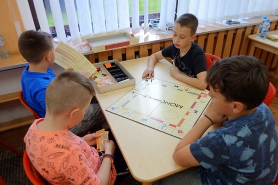  Grafika #9: PÓŁNOCKA W SZKOLE KLASY IV B grafika