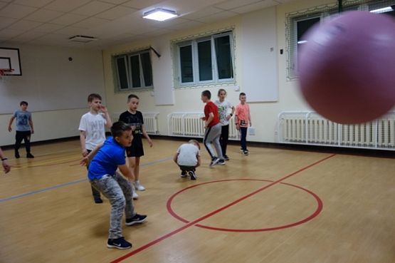  Grafika #11: PÓŁNOCKA W SZKOLE KLASY IV B grafika