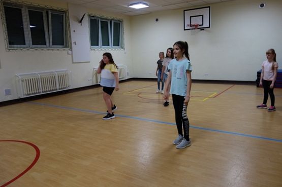  Grafika #14: PÓŁNOCKA W SZKOLE KLASY IV B grafika