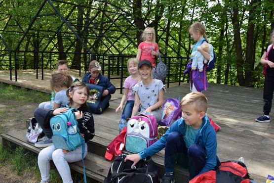  Grafika #5: Klasy pierwsze i drugie w Drzewinie grafika