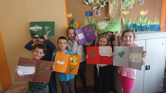  Grafika #1: Tak obchodziliśmy Dzień Mamy na świetlicy grafika