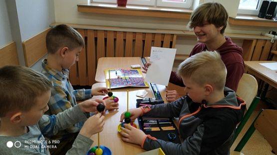  Grafika #5: Zajęcia rozwijające kompetencje emocjonalno – społeczne grafika