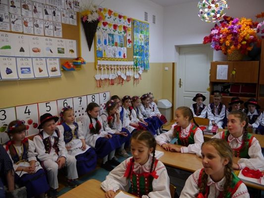  Grafika #7: KASZUBI NA KURPIACH, wymiana regionalna - dzień II grafika