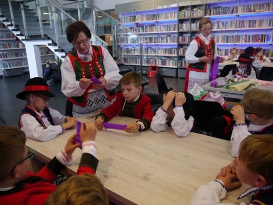  Grafika #19: KASZUBI NA KURPIACH, wymiana regionalna - dzień II grafika