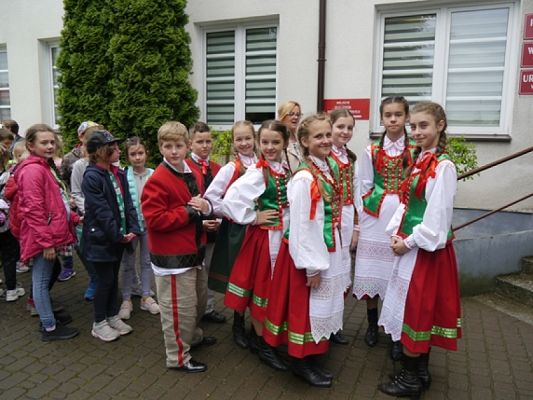  Grafika #2: KASZUBI NA KURPIACH, wymiana regionalna - dzień I grafika