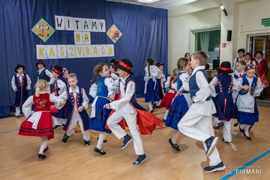  Grafika #19: KURPIE NA KASZUBACH , czyli wymiana regionalna grafika