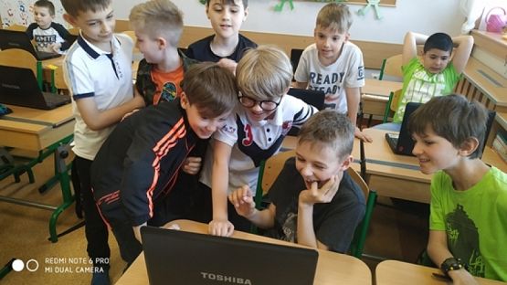  Grafika #2: Zajęcia komputerowe w klasie trzeciej grafika