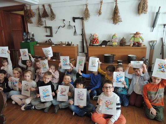  Grafika #3: ,,Czemu flądra ma krzywy pyszczek ? – lekcja muzealna klas I grafika