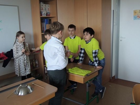  Grafika #2: Przypomnienie niektórych wydarzeń z zeszłego miesiąca "Dzień Kobiet" grafika